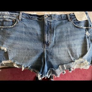 Abecrombie & fitch high rise cut off short